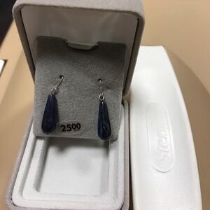 White gold onyx earrings